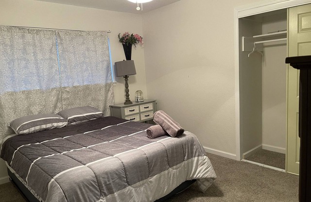 Wowza! Nice and Spacey Home!