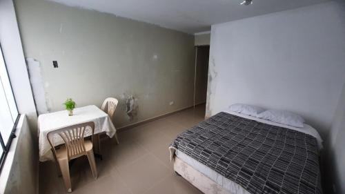 Xana House HABITACIÓN PRIVADA en apartamento con cocina Cerca al Aeropuerto en Remodelación