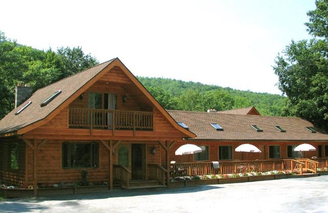 Xenia Lodge