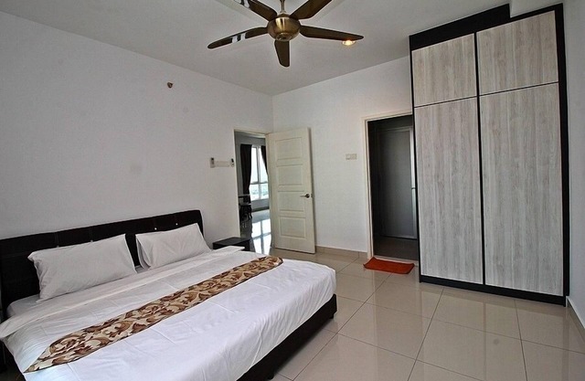 XI) New 2 Rooms Suite In George Town
