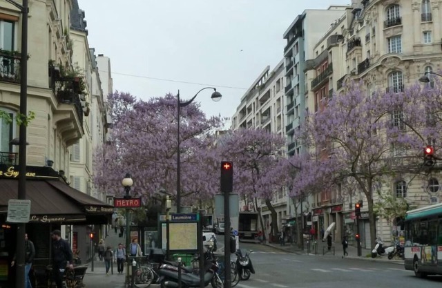 XIXème arrondissement - apartment in residence, 200m from the metro