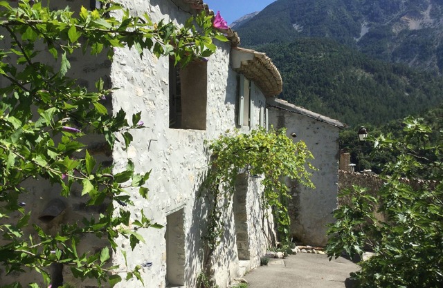 XVI century village house Panoramic view of MONT VENTOUX