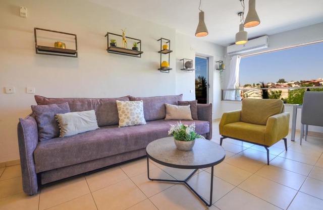 YalaRent Argaman 2BR & Balcony APT