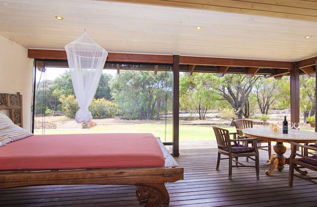 Yallingup Retreat - *Romantic, overlooking a lake, secluded*