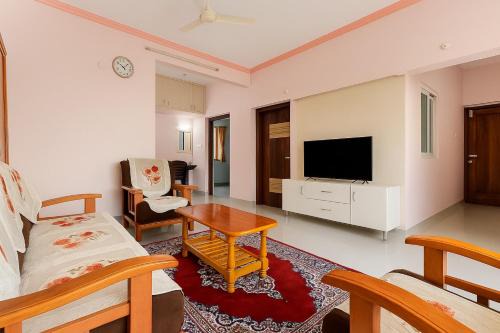 Yashwithaa Homestay Tirupati - New Hill View Apartments with Balcony, AC, WiFi, TV