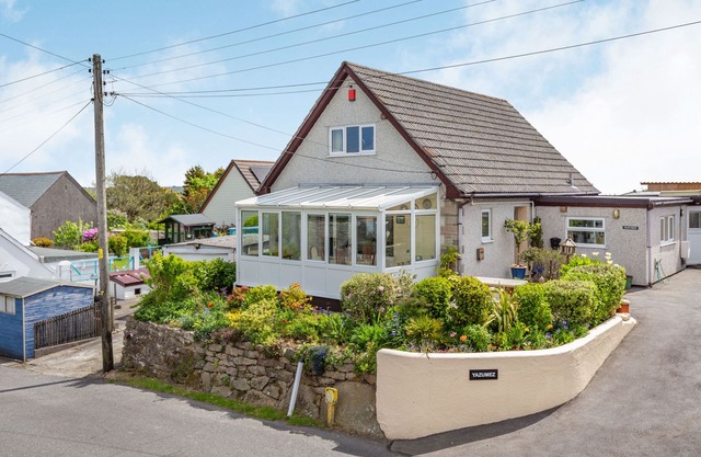 YAZUMEZ, pet friendly, with a garden in St. Austell