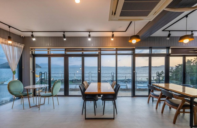 Yeosu Eoneumeosjinnal Pension