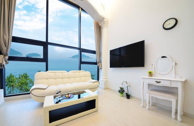 Yeosu Tivoli Pension