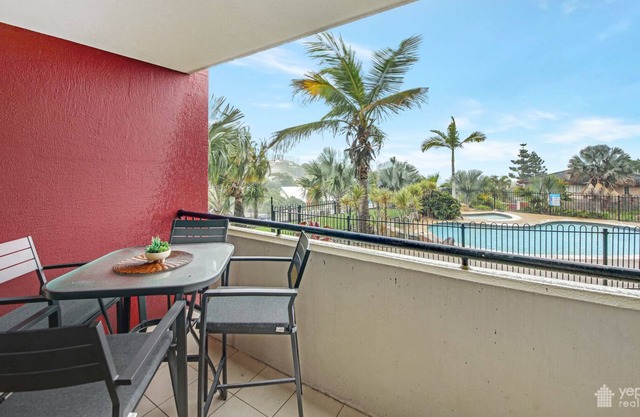 YEPPOON CBD FULLY FURNISHED APARTMENT WITH POOL!