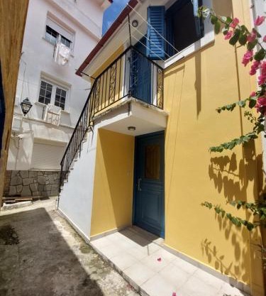Yiasemi house
