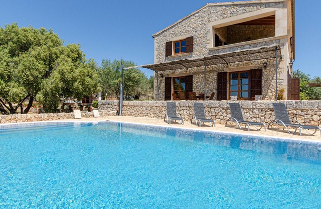 YourHouse Ca Na Ramona, spacious villa with private pool and barbecue near Cala Millor