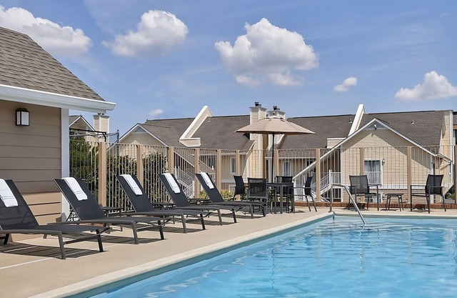 You Found it! 2 Comfortable Units, Free Parking, Onsite Pool, Pet-friendly