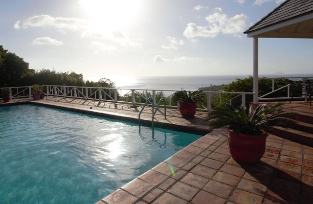 YOUR DREAM AWAITS YOU IN THIS STUNNING VILLA WITH BREATHTAKING OCEAN VIEWS