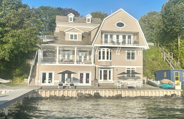 Your dream vacation on gorgeous Seneca Lake! Luxury lakeside living!