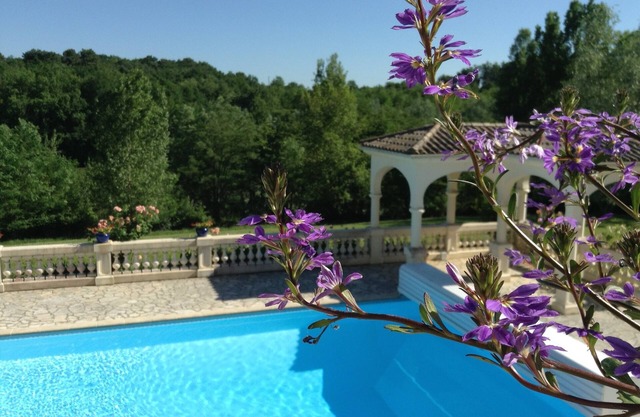 Your holidays in a mansion house- SAMAZAN .