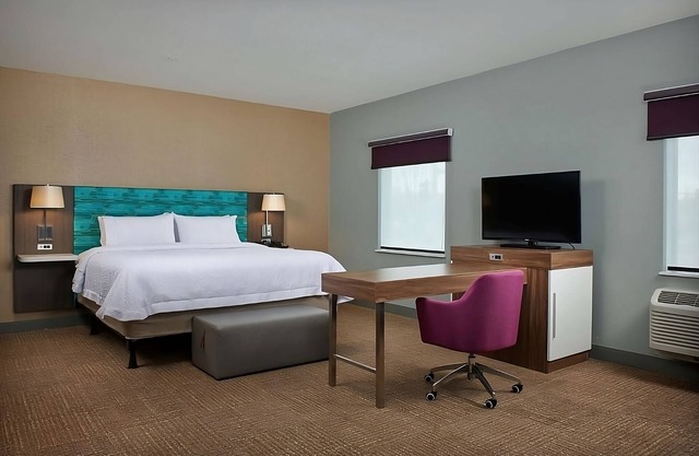 Your Home Away from Home! Pets Allowed, Free Breakfast, Pool, Free Parking!