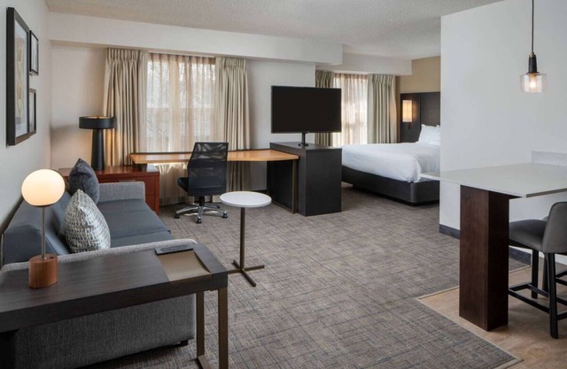 Your Home Away From Home! Free Breakfast, Pet-friendly Property!