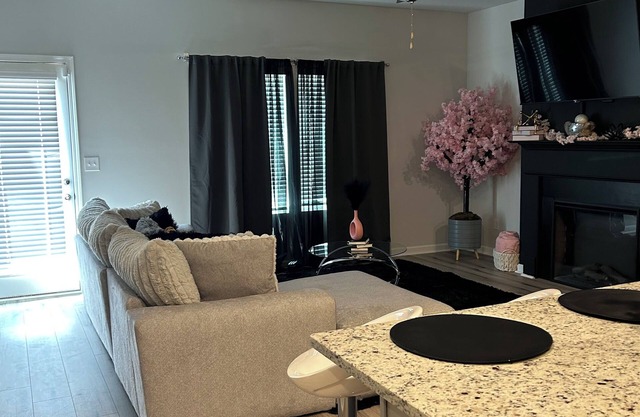 Your Home Away from Home – Sleek 3BR Haven Minutes from Vibrant Downtown Atlanta