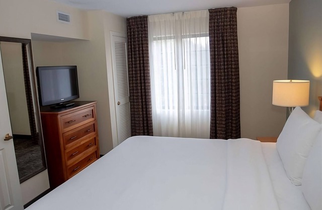 Your Home in San Antonio's Center! 2 Comfortable Suites w/Free Breakfast! Pool!