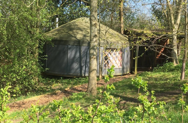 Yurt (5m wide) in the Cotswolds perfect for a romantic getaway