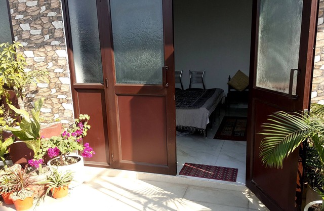 Yuvi Homz - Posh South Delhi