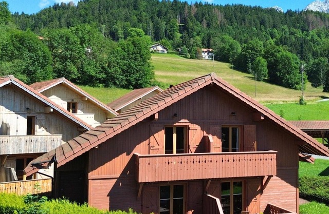 Z-Chalet Mitoyen 7A., Z-Chalet Mitoyen 7A.