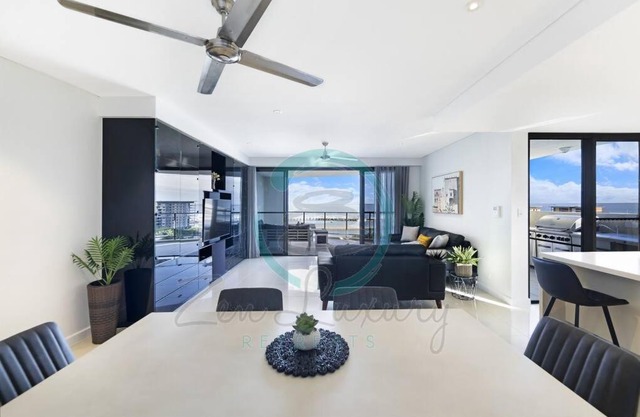 ZEN AT ARKABA 3BR Luxury Waterfront Apt Pool + BBQ
