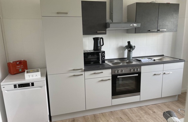 Zentral 80m² Küche Waschmaschine Netflix