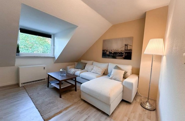 Zentrale Wohnung für 4 mit Bett und Schlafcouch