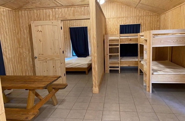 Zubers - CA -J Cabin J