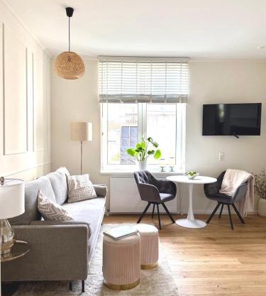 ZUHAUSE AM MEER mit Sonnenbalkon in Strand- und Altstadtnähe