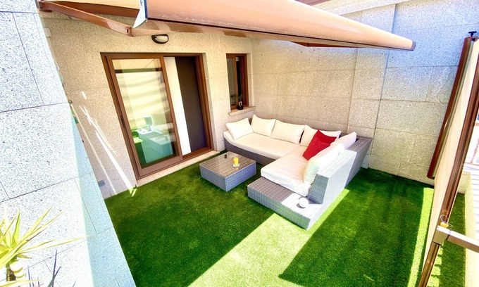 Vilagarcia de Arousa Apartment | Ático Encantador con Terraza Junto al mar