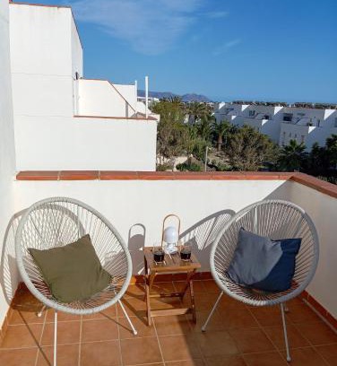 Retamar Apartment | Ático Kárate
