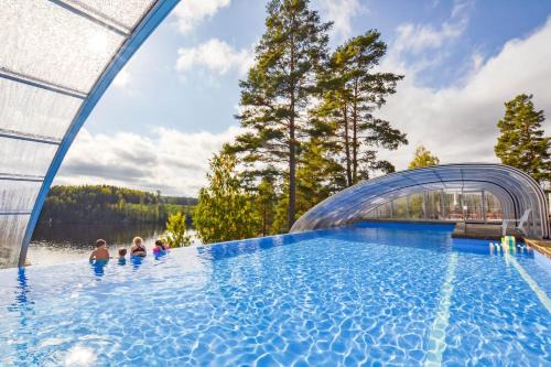 Arjang Resort | Årjäng Camping & Stugor Sommarvik