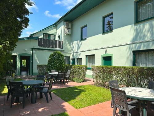 Csillaghegy House | Írisz Panzió