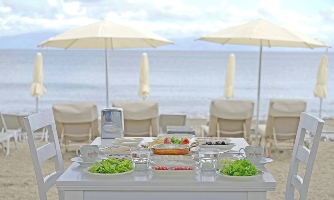 Ortakent Hotel | Ömer Aybak Beach Hotel