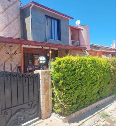 Ildır Koyu House | Şifne yalı'da 4 oda 9kisi yatak kapasite manzaralı