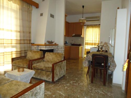 Loutra Ypatis Hotel | Ενοικιαζόμενα δωμάτια "ΟΛΓΑ"