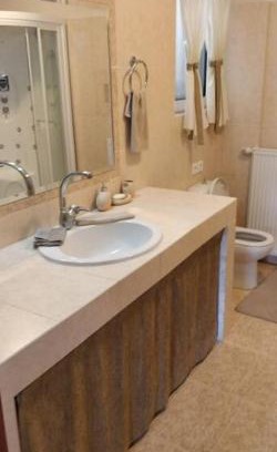 Dionysos Apartment | Μεγάλος χώρος με Γυμναστήριο-Χαμάμ-Κρεβάτι-Γραφείο