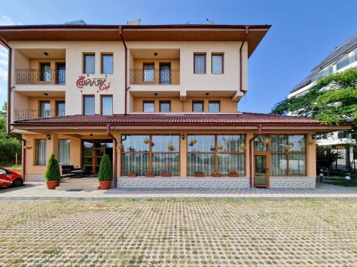 Hisarja Hotel | Айляк Клуб Хисаря - Бутиков Хотел&СПА с Elegant Ultra All Inclusive