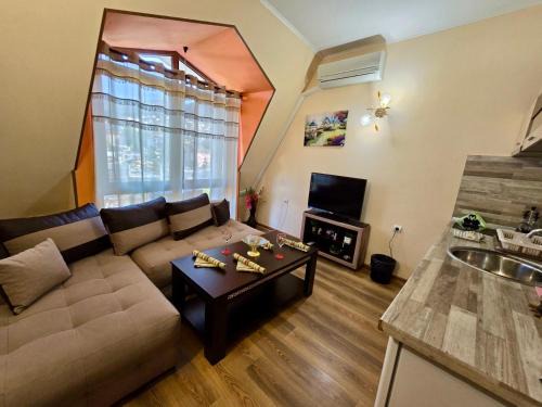 Devin Apartment | Апартаменти Лили
