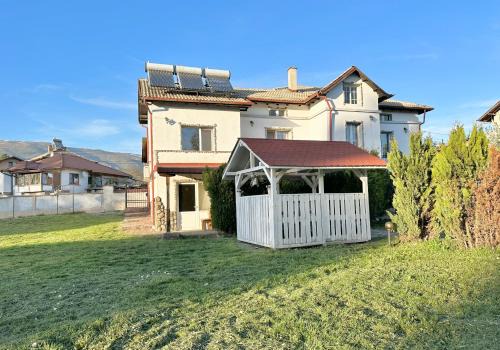 Pirdop House | Къща за гости БОНИТА