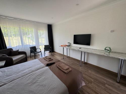 Mukachevo Hotel | Мотель "Козачок" з рестораном у Чинадієві