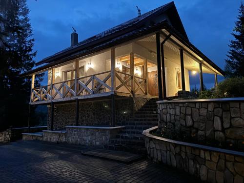 Manyava House | Садиба Гармонія