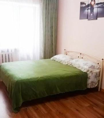 Obolons'kyi District Apartment | Своя аккуратная,очень теплая квартира на пл Шевченко-Shevchenko square
