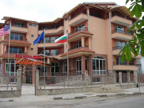 Pavel Banya Hotel | Спа Хотел Калифорния