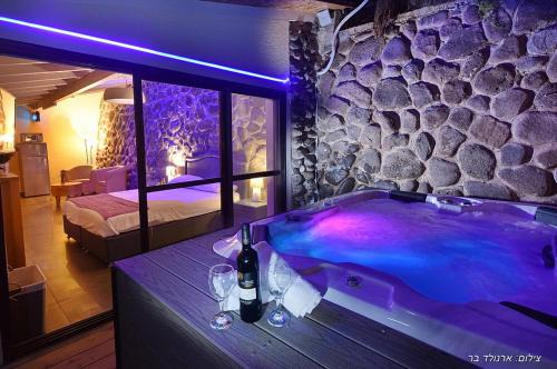 Kinneret Ski Chalet | בקתה מקום טוב באמצע