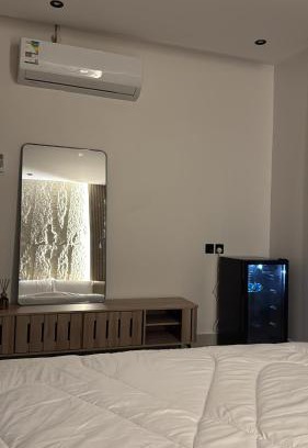 Al Aqiq Apartment | شقة بتصميم فريد وهادى