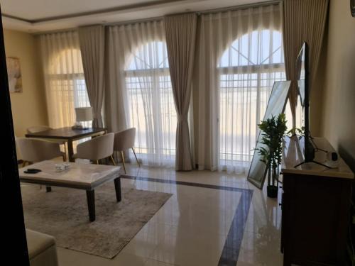 Al Khobar Apartment | شقة عرفتين ومجلس اطلاله على بحر العزيزيهTwo-room apartment overlooking the Al-Aziziyah Sea يتوفر كذلك 3 غرف بزياده 150 ريال