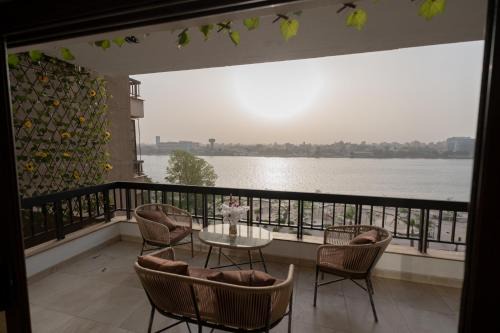 Downtown Cairo Apartment | شقة مطلة على ممشى اهل مصر